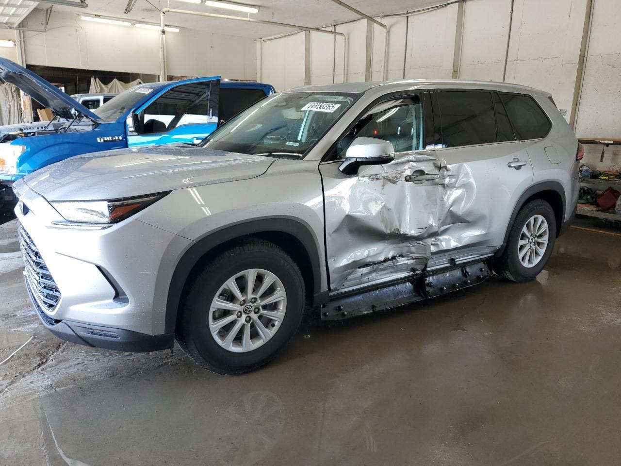 2024 TOYOTA HIGHLANDER