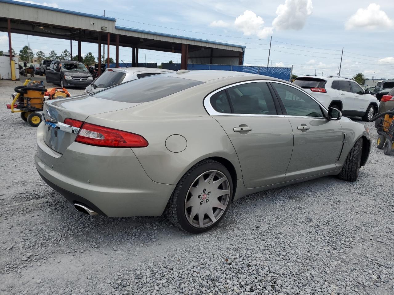 2011 JAGUAR XF