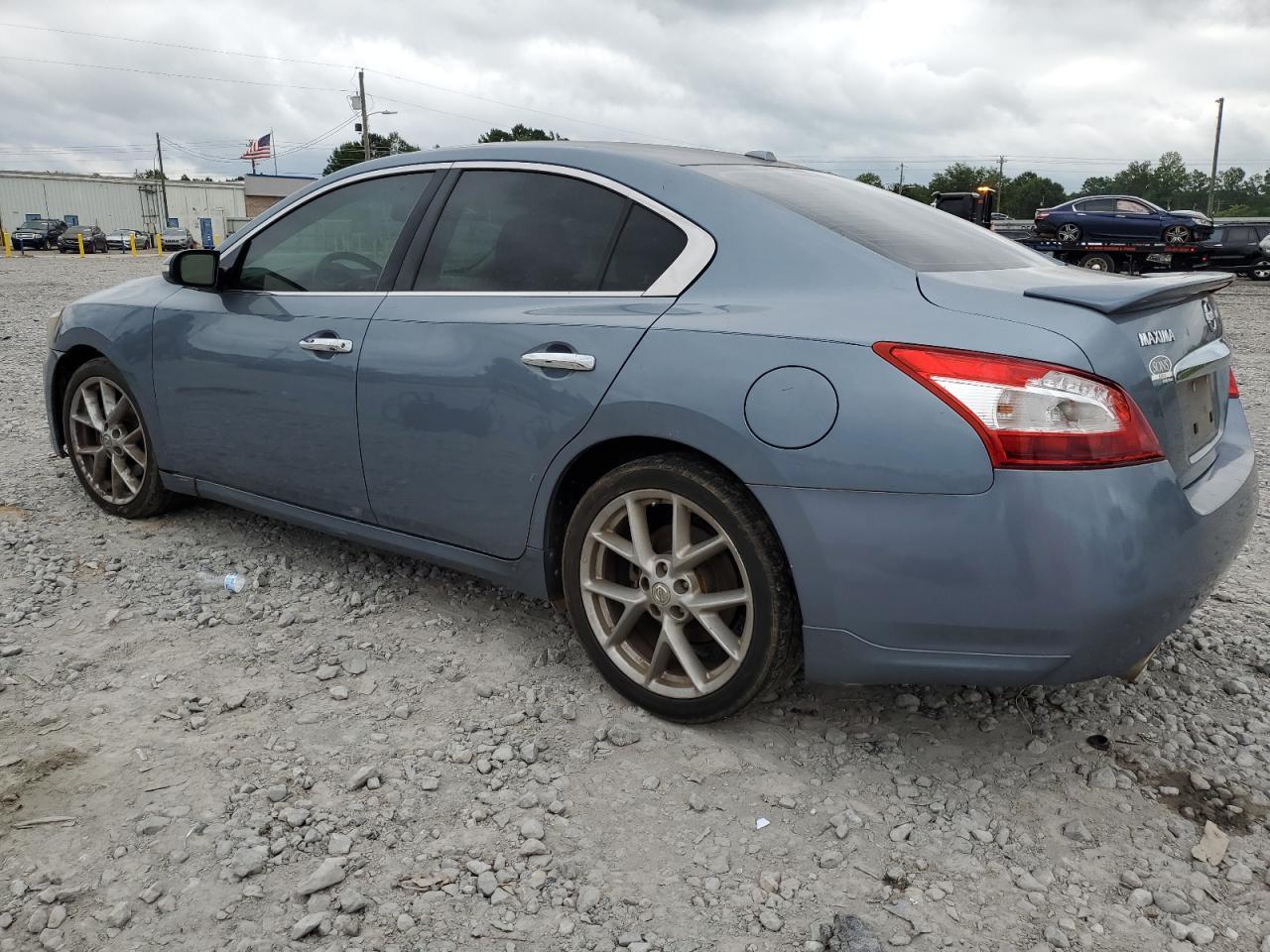 2011 NISSAN Maxima