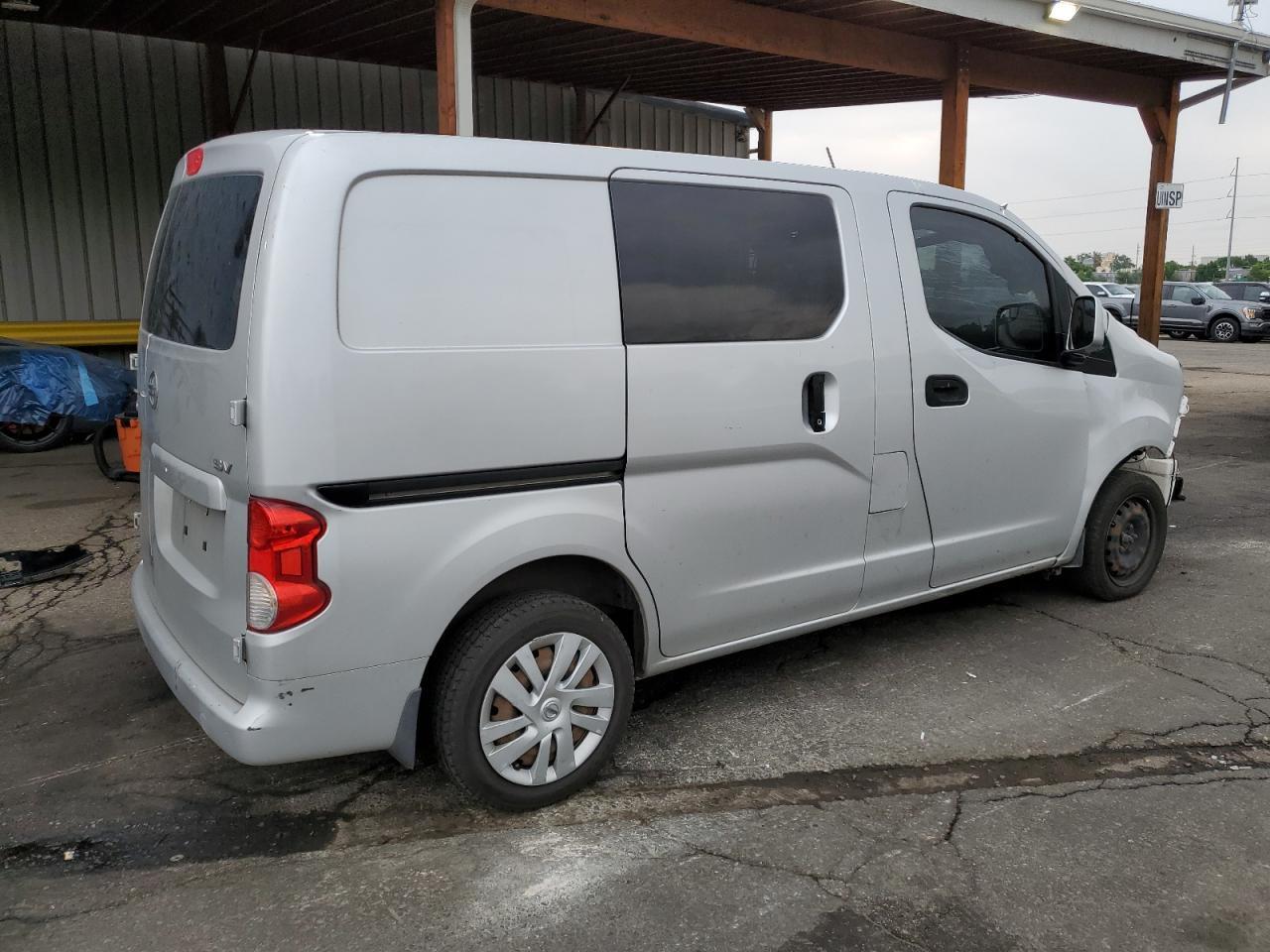 2017 NISSAN Nv