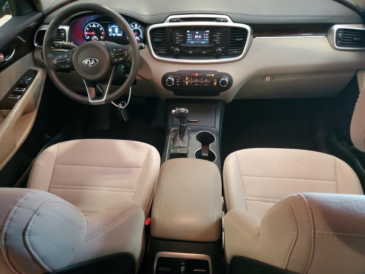 2017 KIA SORENTO
