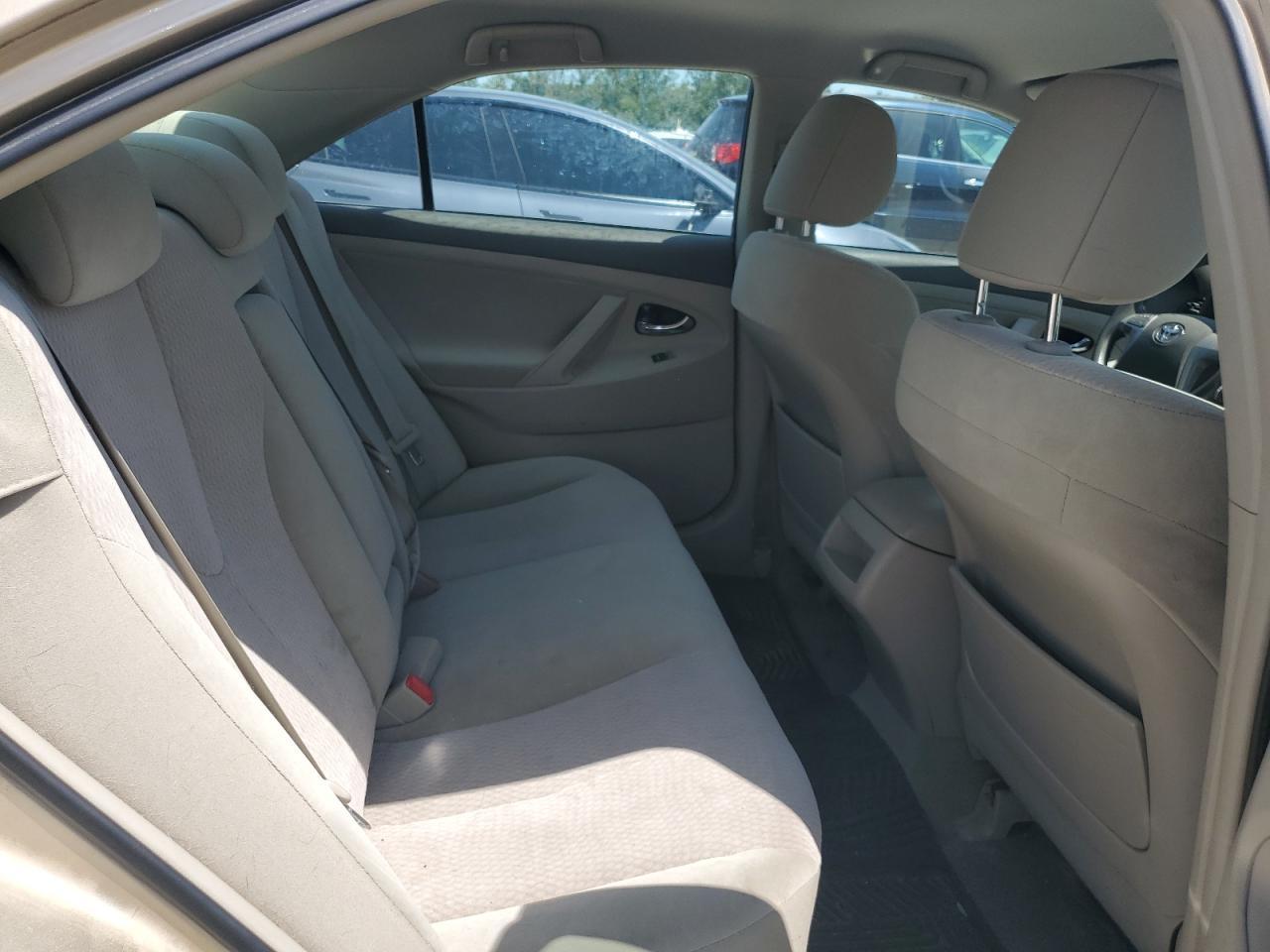 2011 TOYOTA CAMRY
