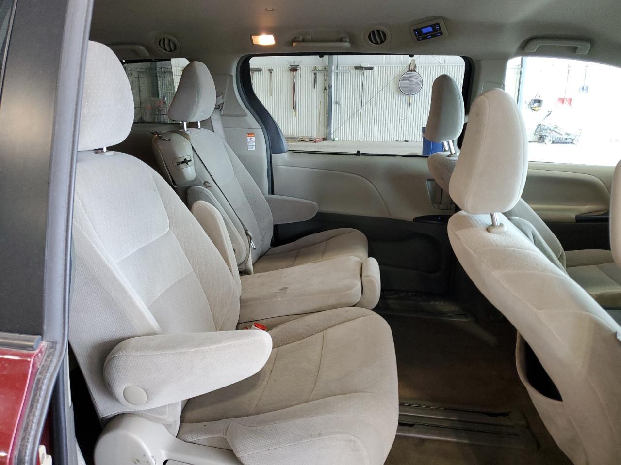 2015 TOYOTA SIENNA