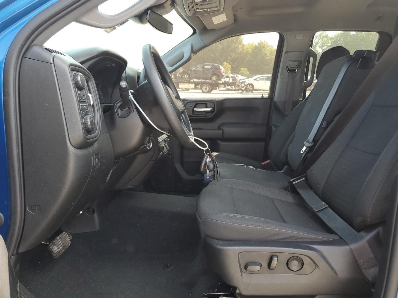 2023 CHEVROLET Silverado