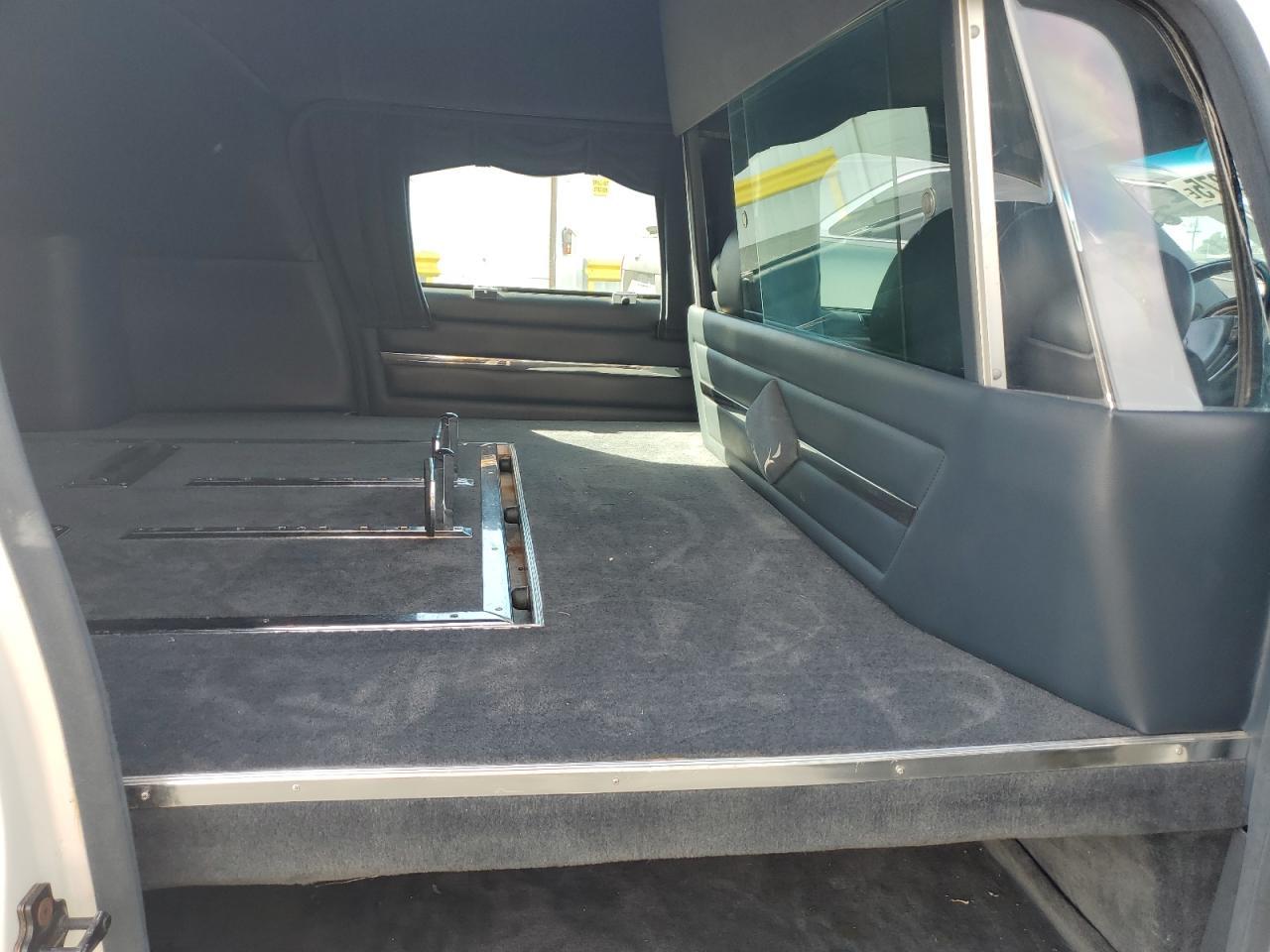2000 CADILLAC Professional Chassis