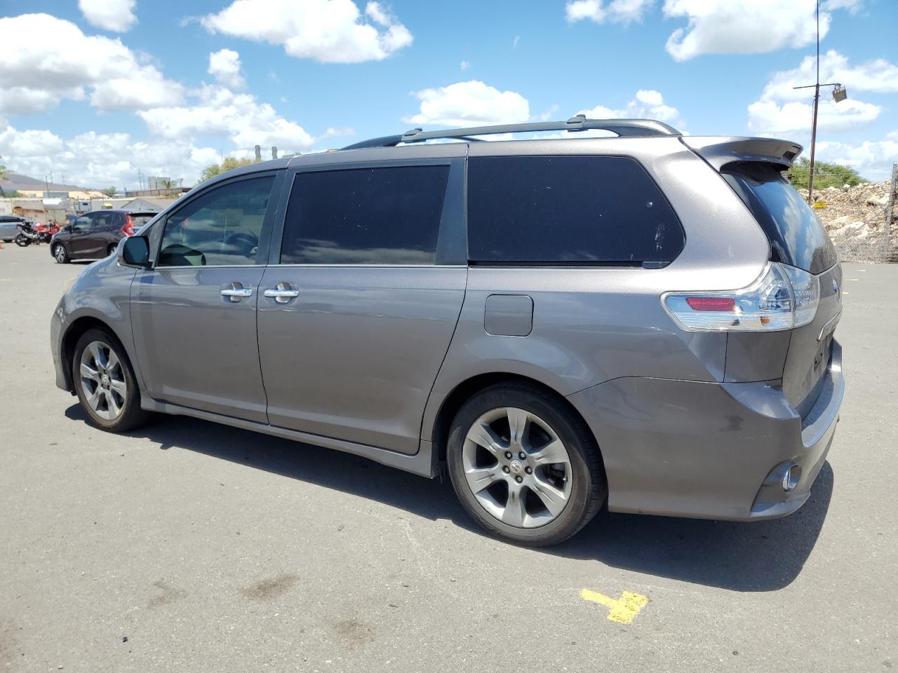 2014 TOYOTA SIENNA