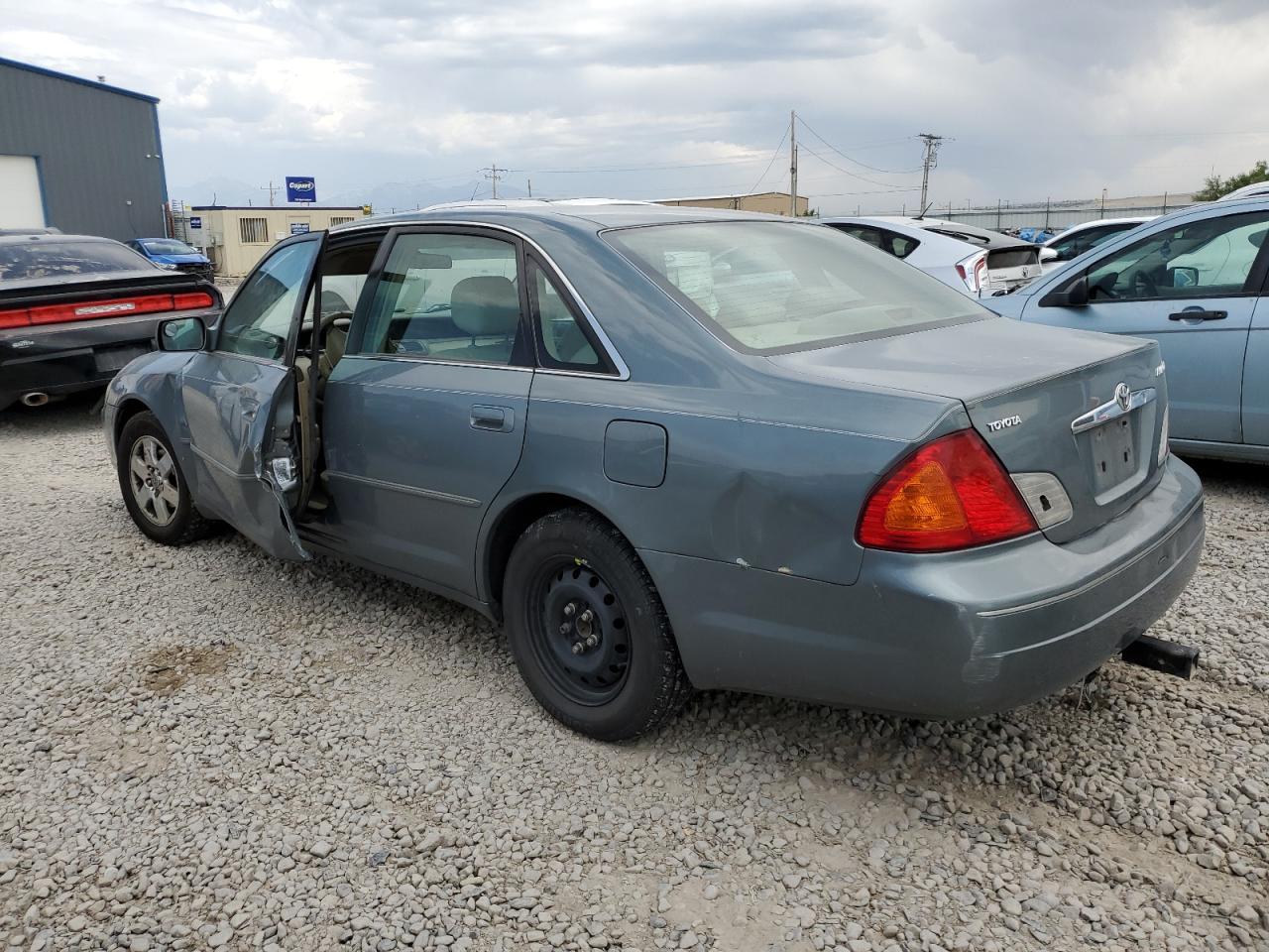 2002 TOYOTA Avalon