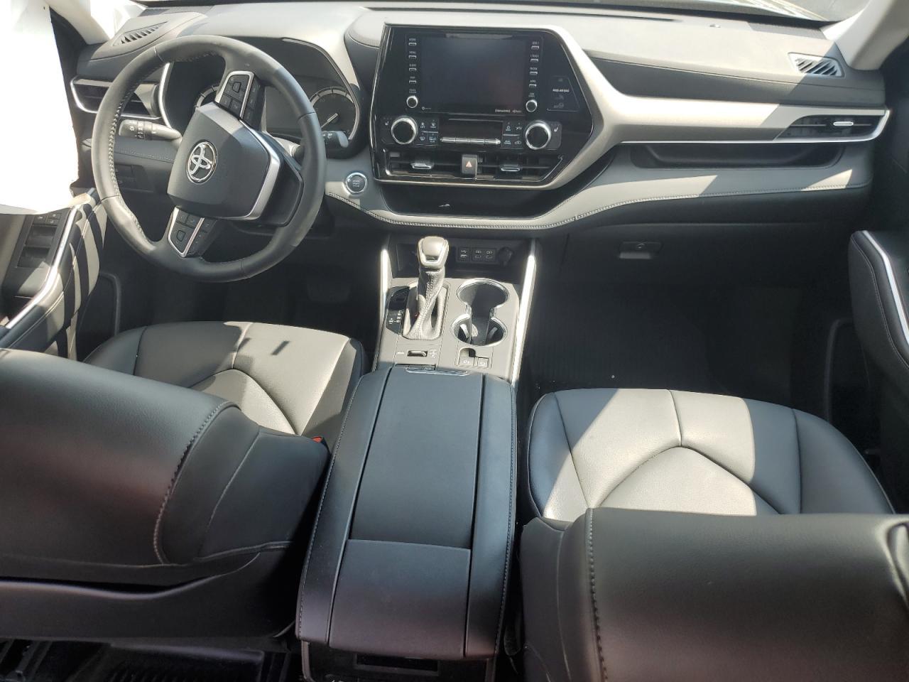 2022 TOYOTA HIGHLANDER
