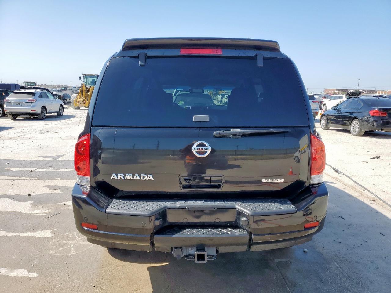2014 NISSAN Armada