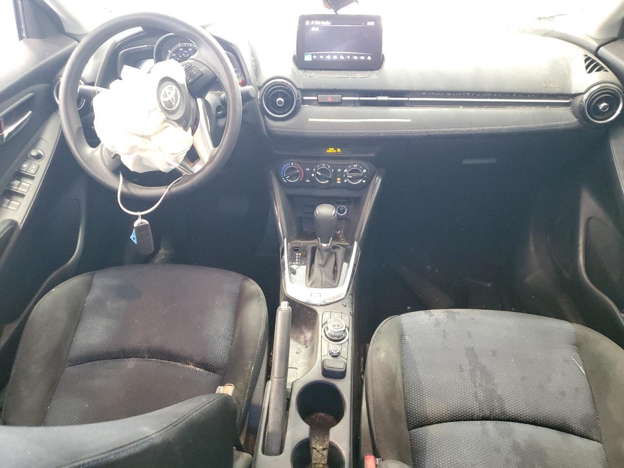 2017 TOYOTA YARIS