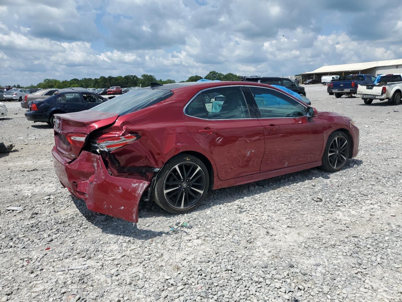 2018 TOYOTA CAMRY
