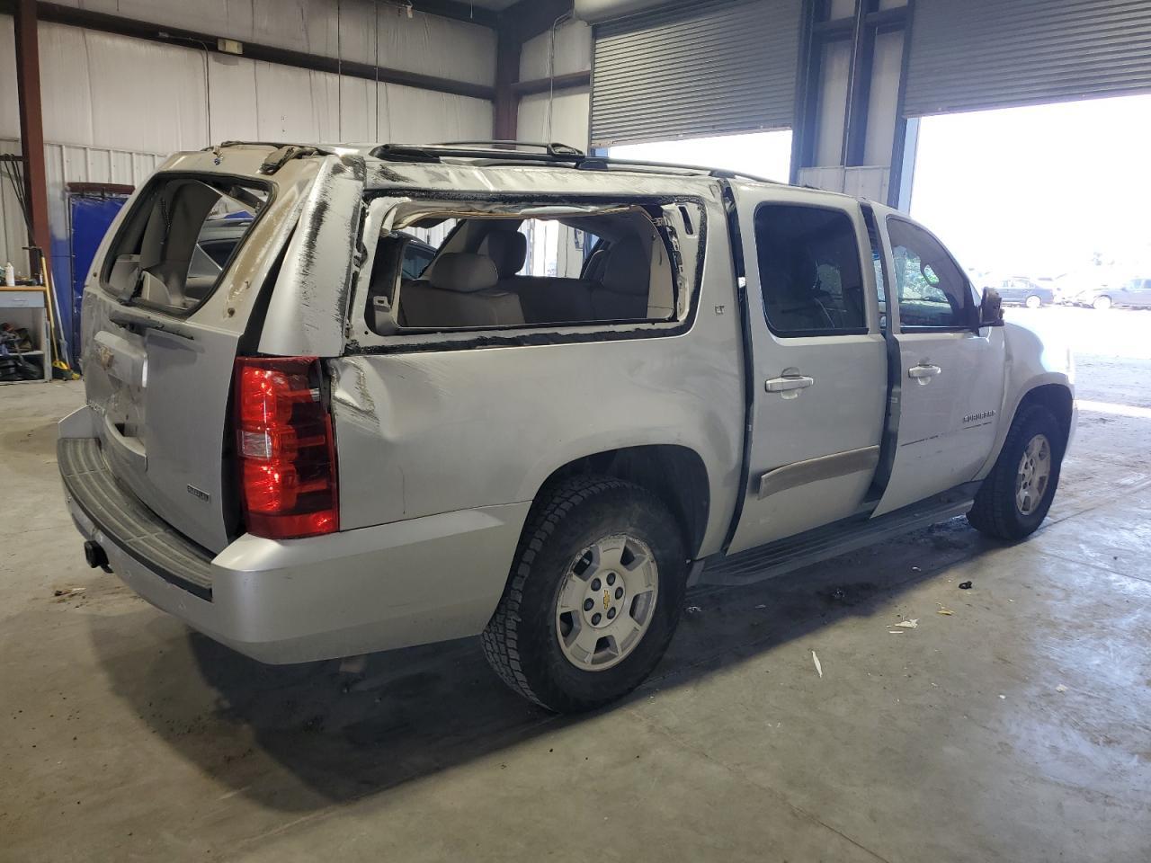 2011 CHEVROLET Suburban