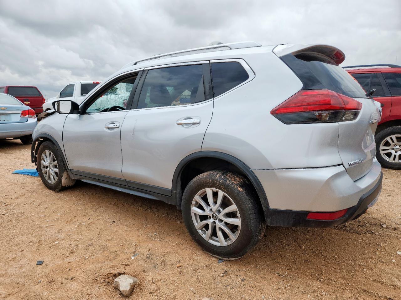 2017 NISSAN ROGUE