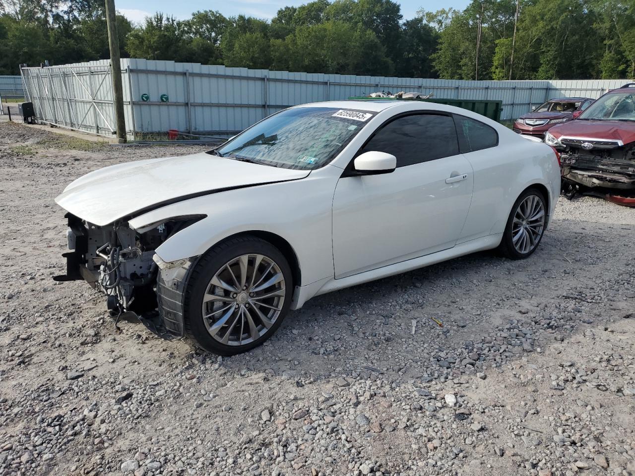 2011 INFINITI G37