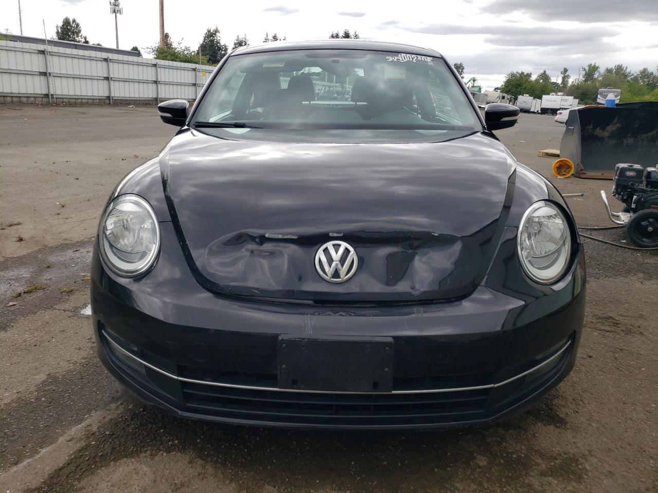 2012 VOLKSWAGEN Beetle