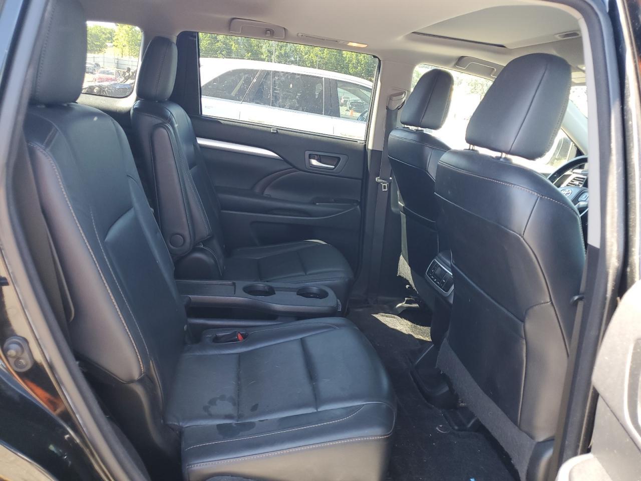 2015 TOYOTA HIGHLANDER