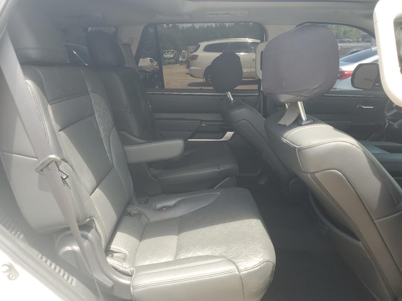 2024 TOYOTA Sequoia