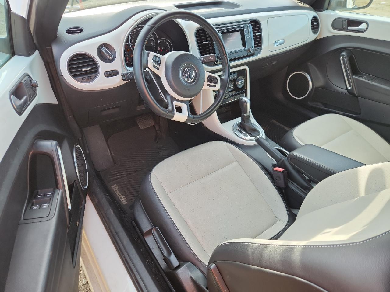 2018 VOLKSWAGEN Beetle