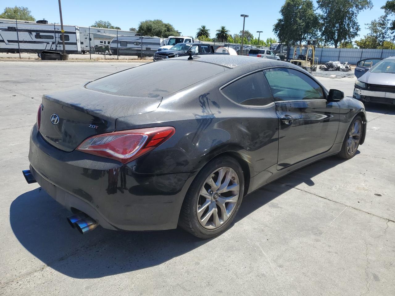 2013 HYUNDAI GENESIS