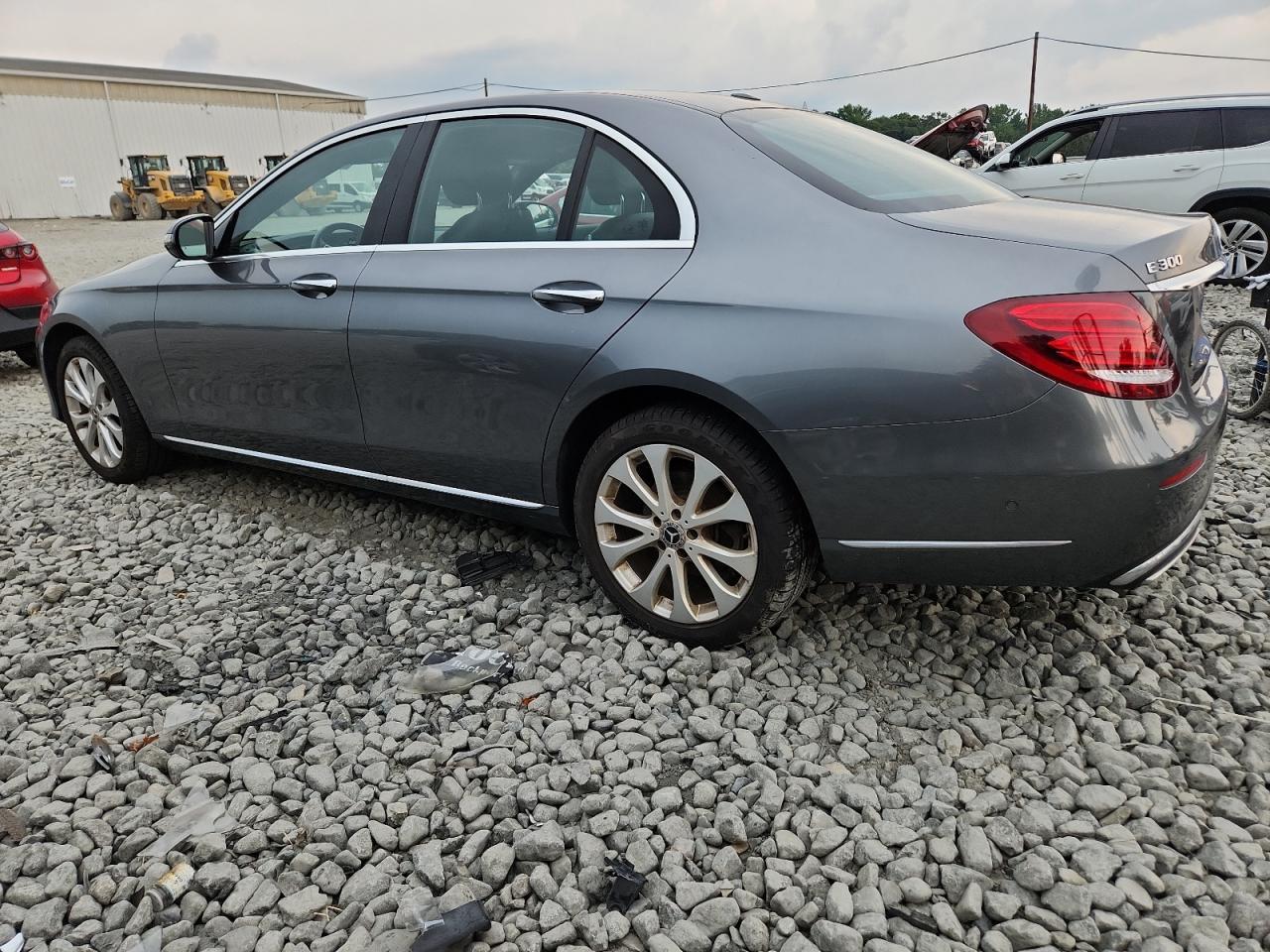 2017 MERCEDES-BENZ E-Class