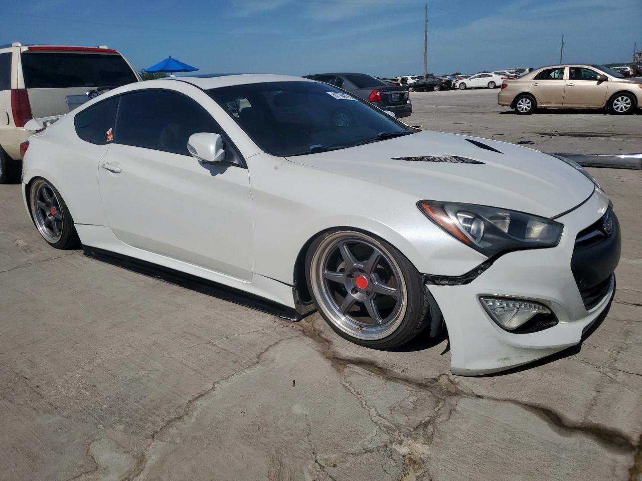 2013 HYUNDAI GENESIS