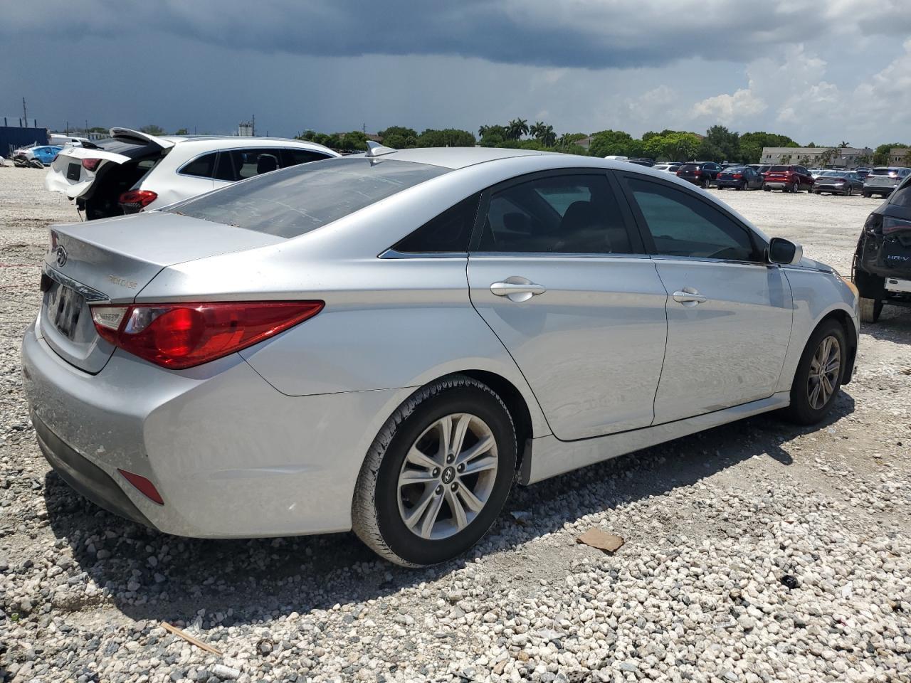 2014 HYUNDAI SONATA
