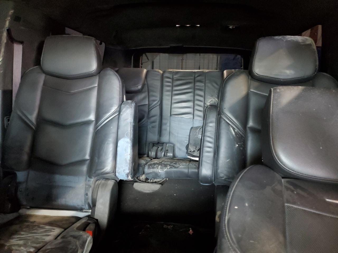 2017 CADILLAC Escalade ESV