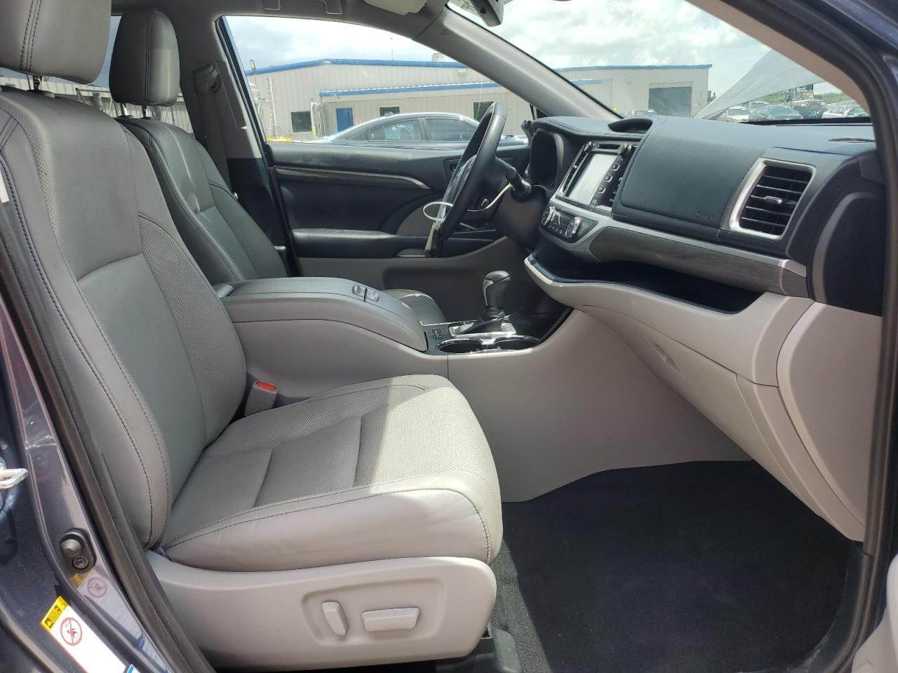 2019 TOYOTA HIGHLANDER