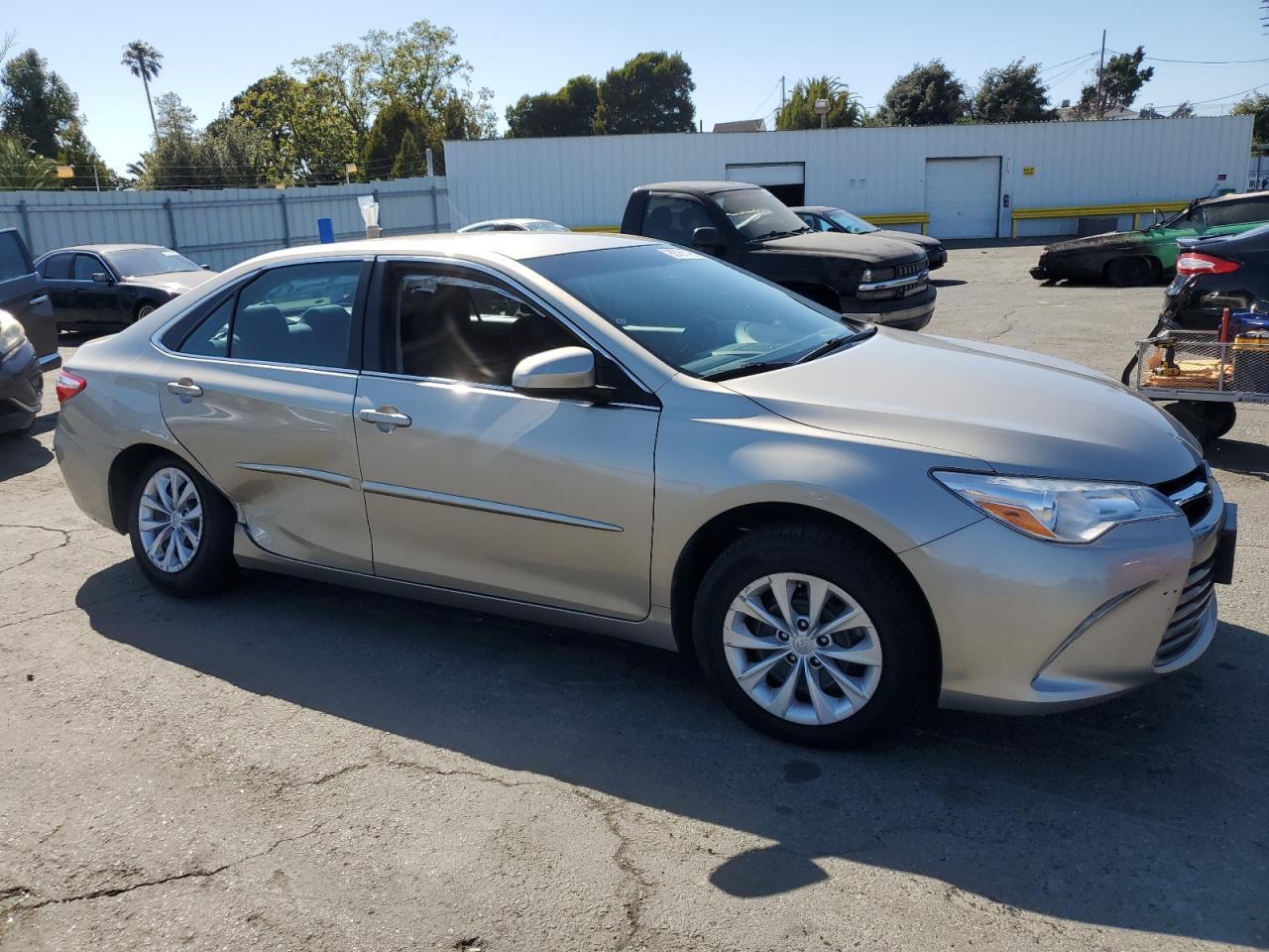 2017 TOYOTA CAMRY