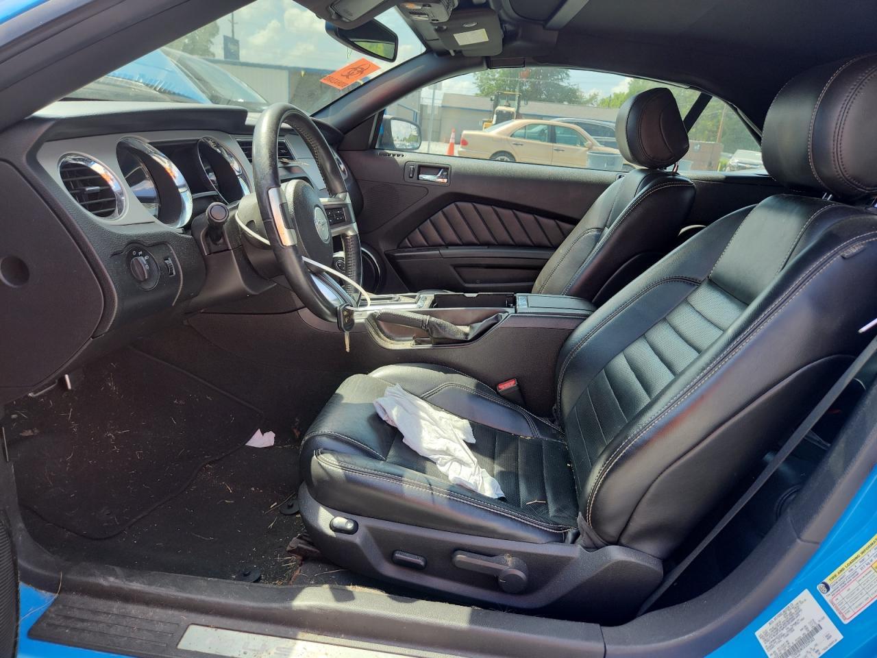 2013 FORD MUSTANG