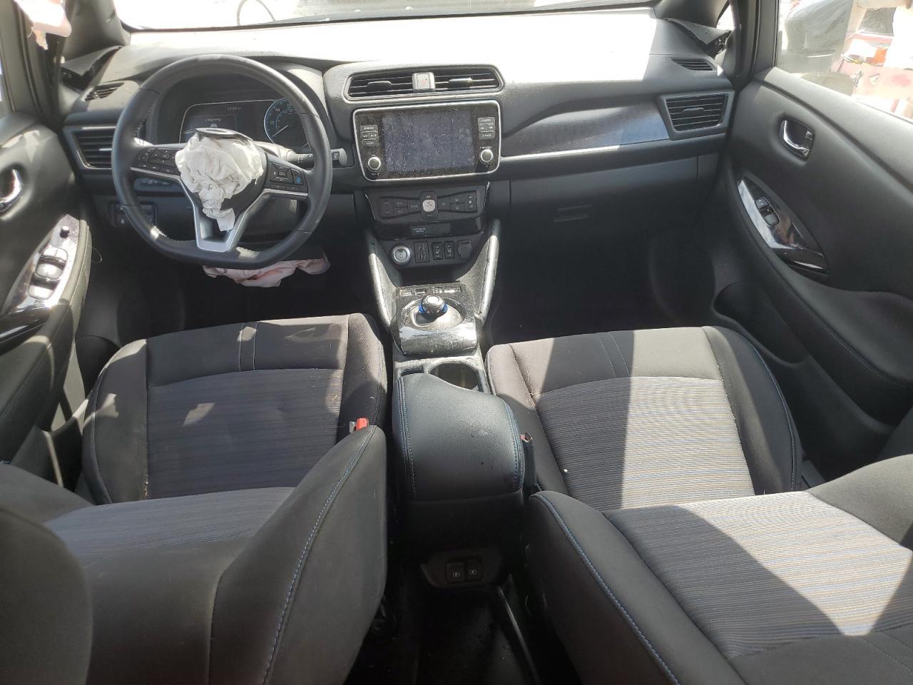 2025 NISSAN LEAF