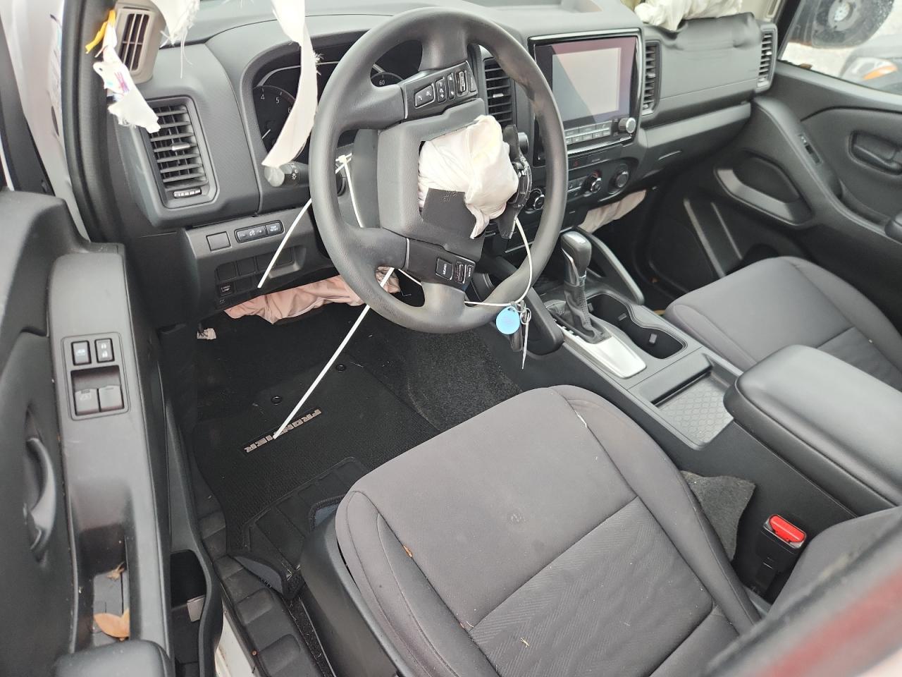 2022 NISSAN Frontier