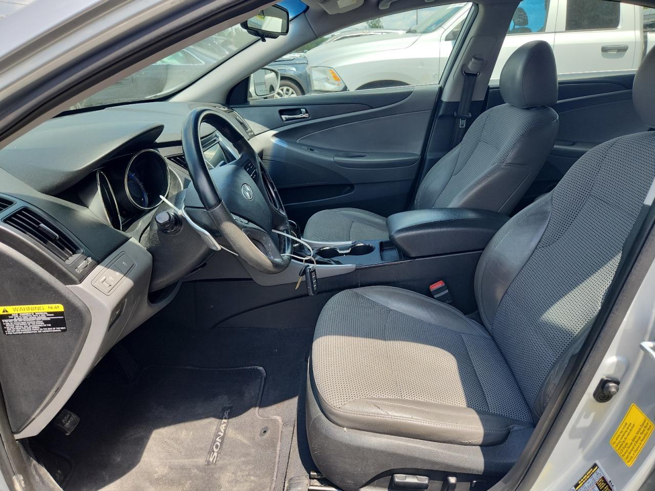 2012 HYUNDAI SONATA