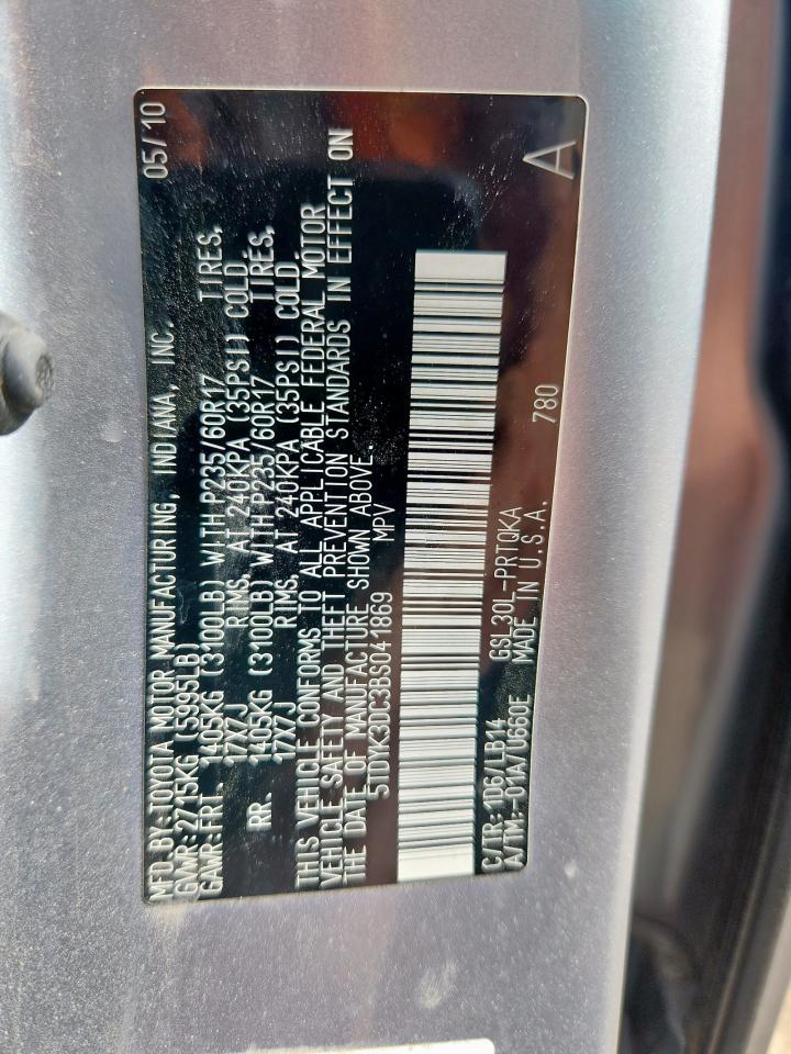 2011 TOYOTA SIENNA