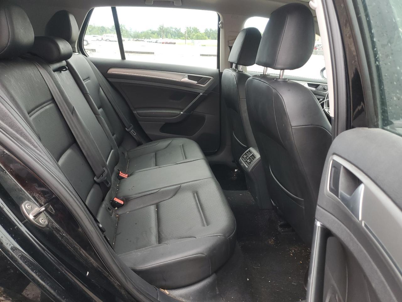 2016 VOLKSWAGEN GOLF