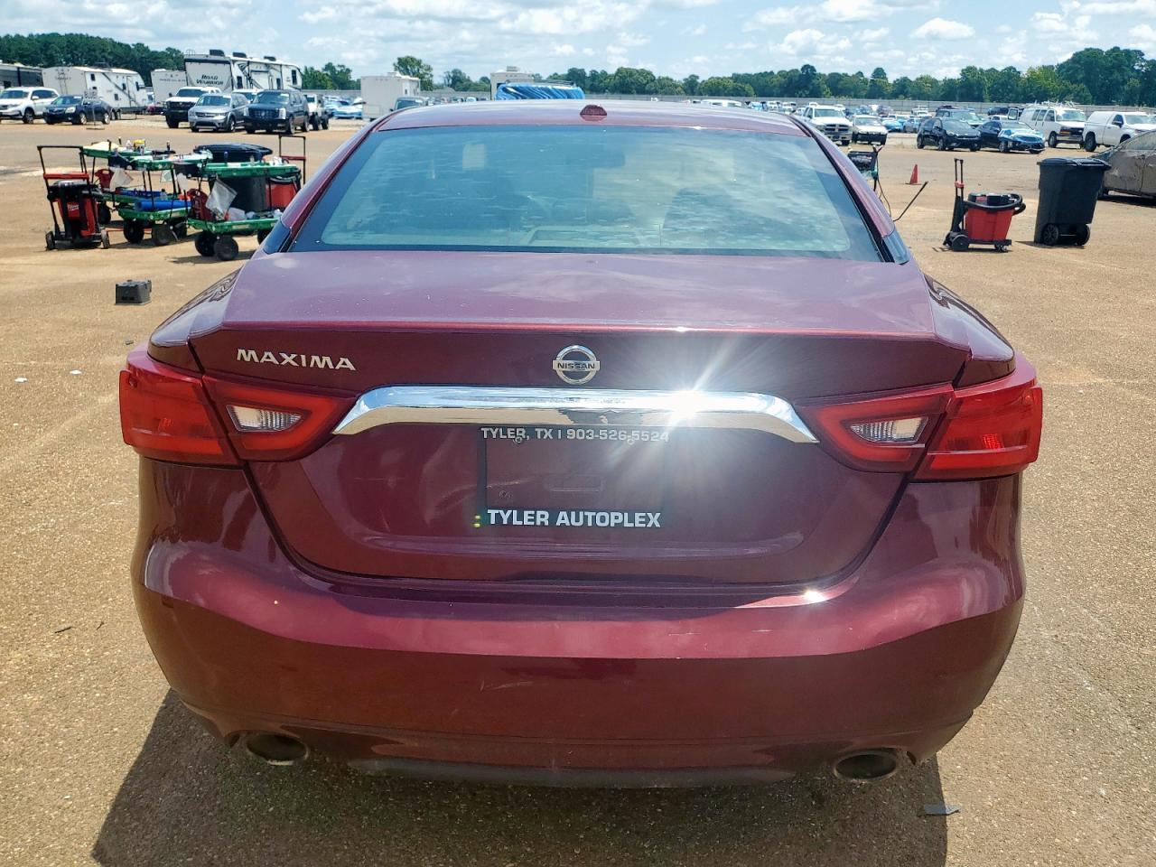 2017 NISSAN Maxima