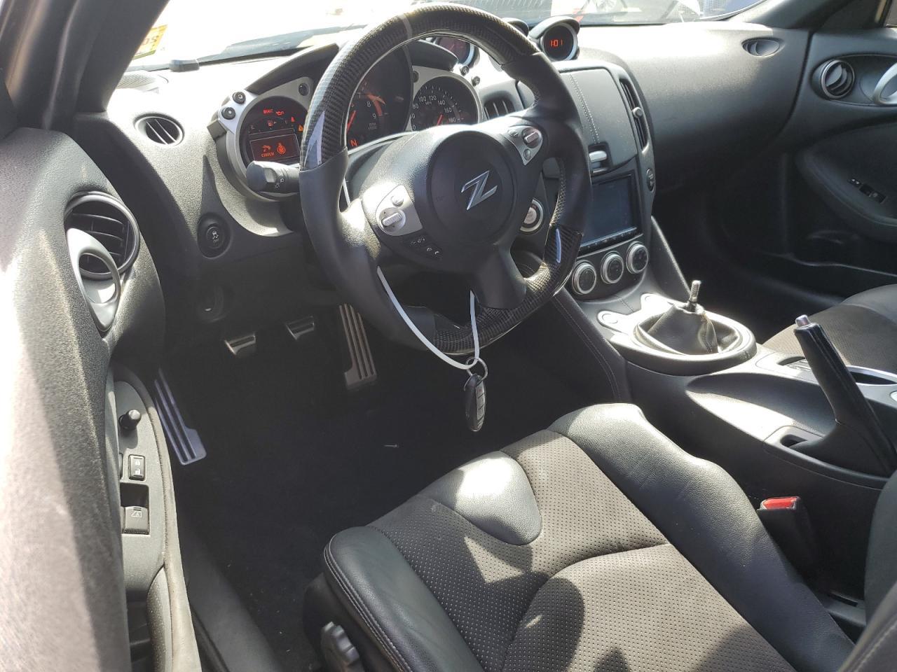 2011 NISSAN 370Z