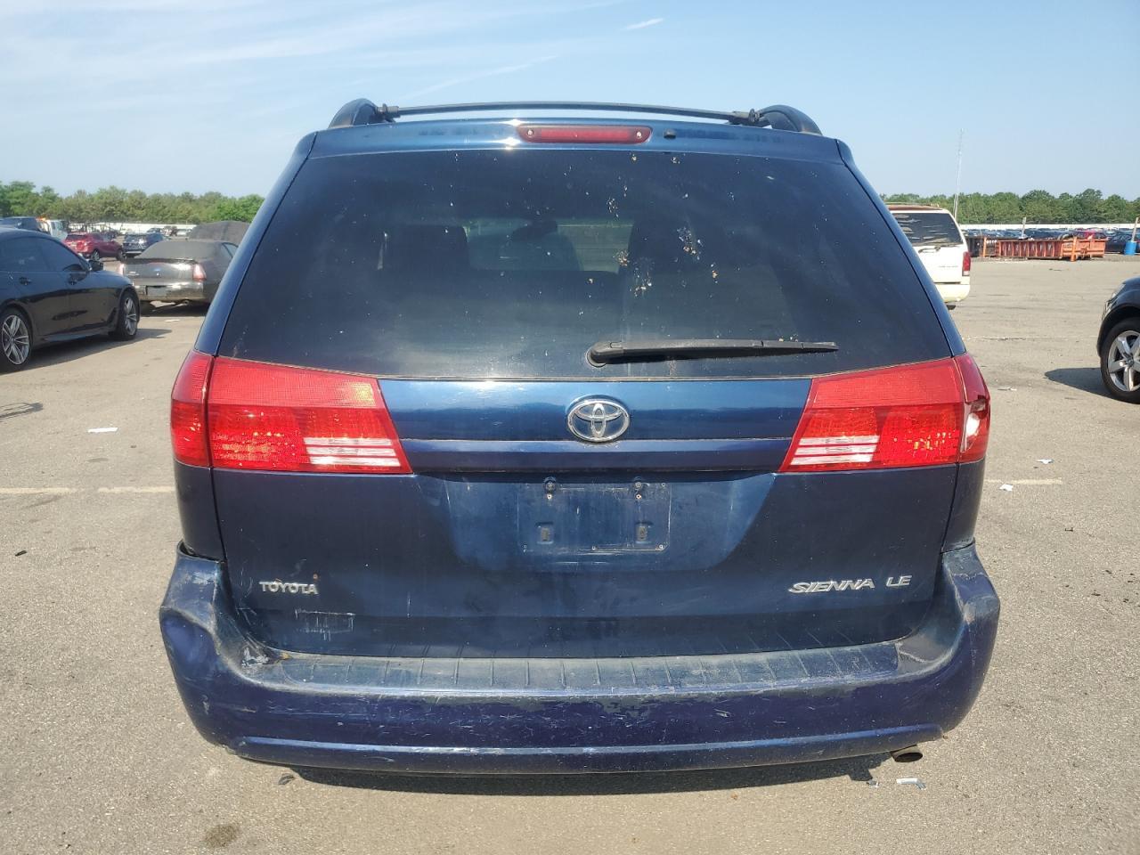 2004 TOYOTA SIENNA