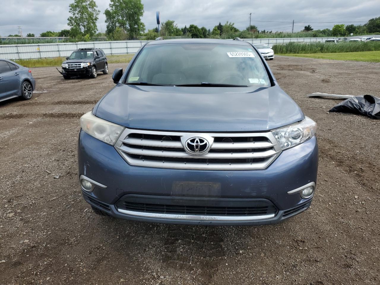 2011 TOYOTA HIGHLANDER