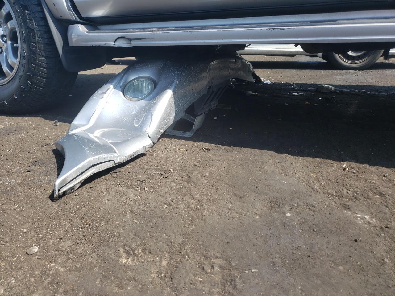 2004 TOYOTA Sequoia