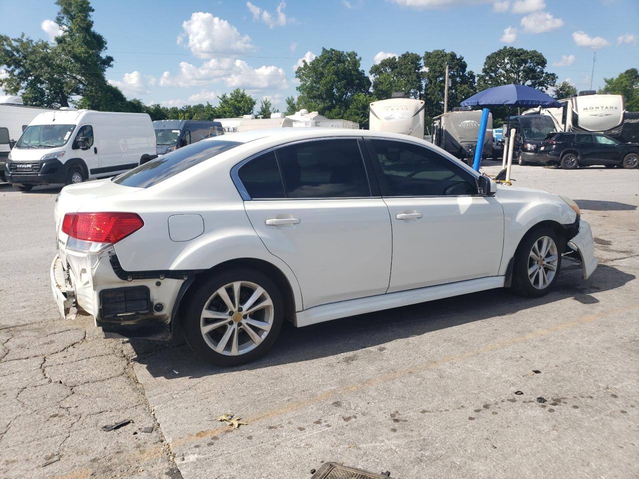 2013 SUBARU Legacy