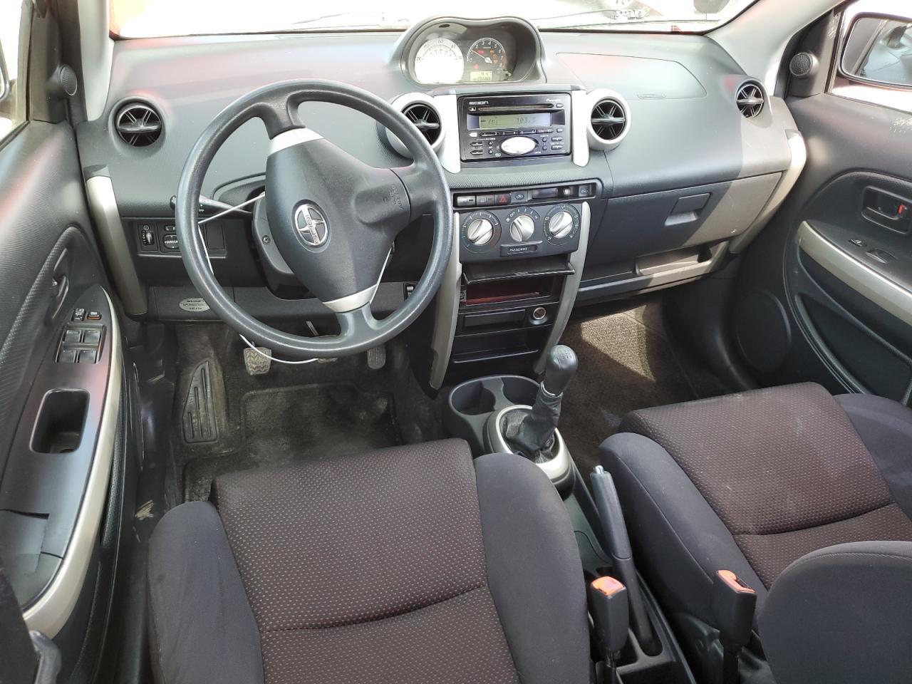 2005 TOYOTA SCION