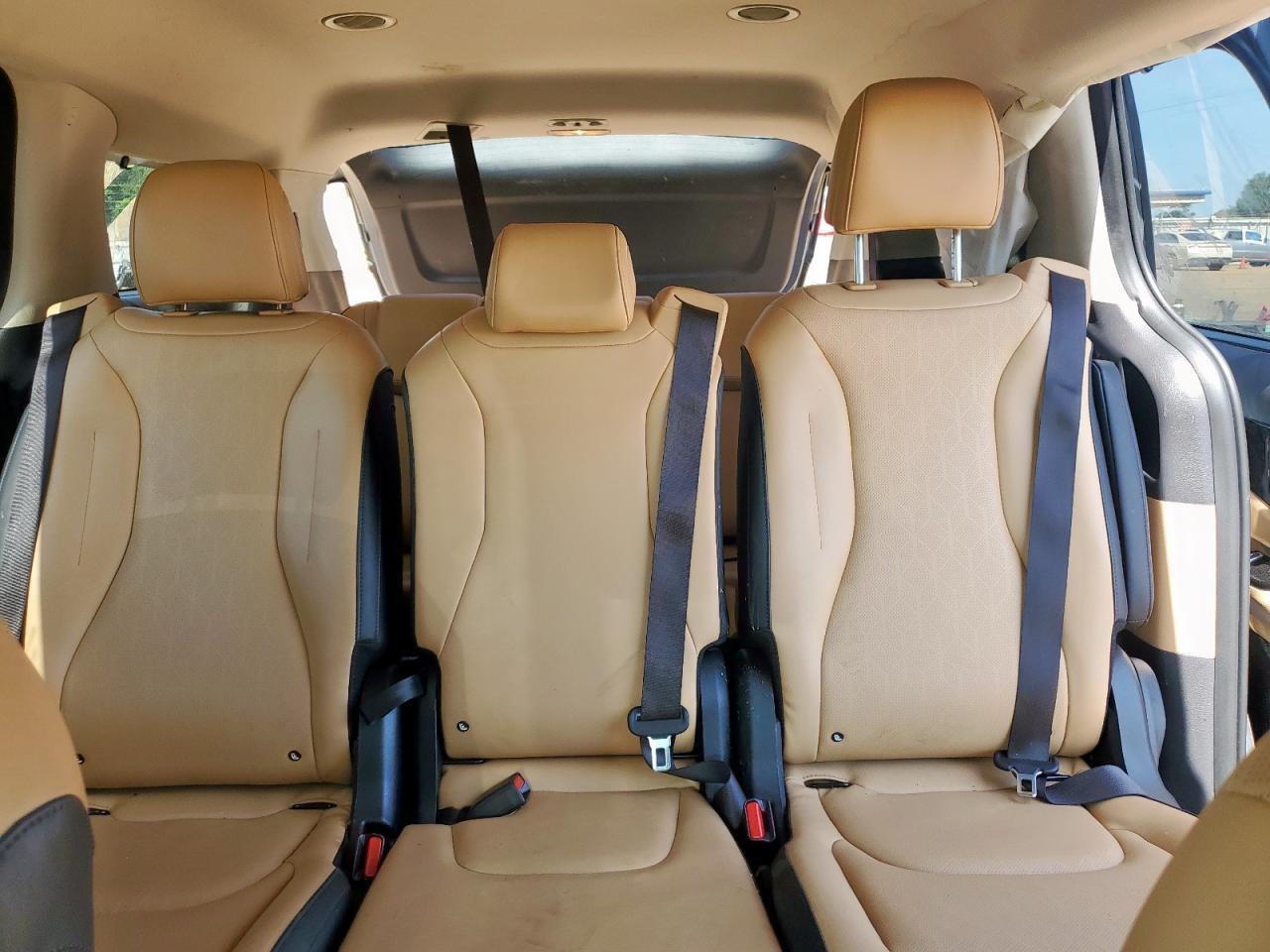 2024 KIA Carnival