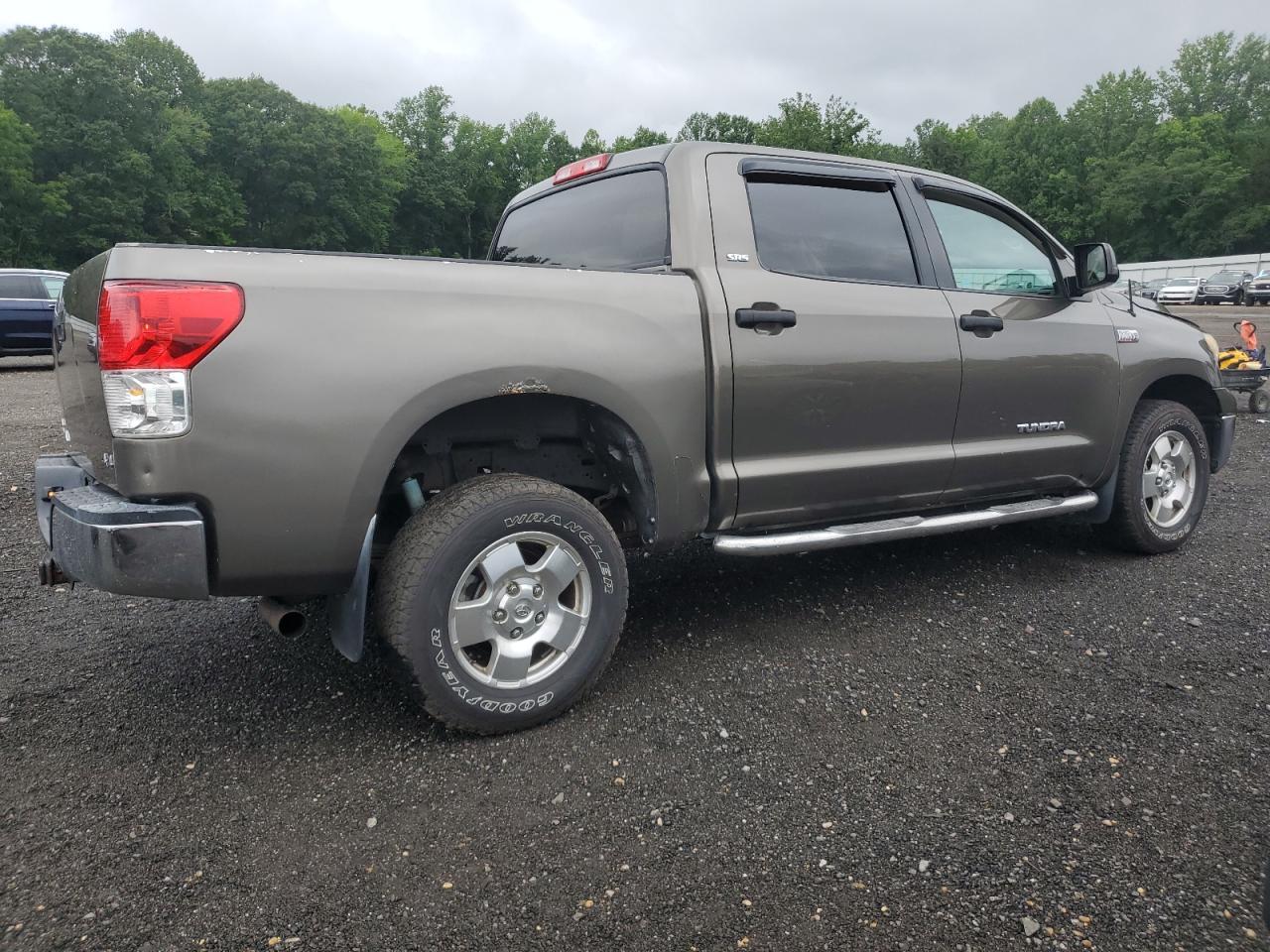 2011 TOYOTA TUNDRA