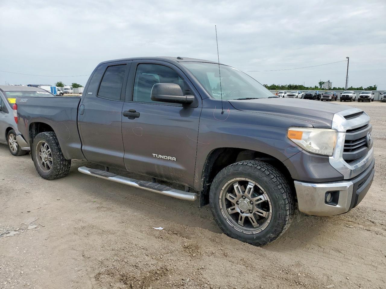 2015 TOYOTA TUNDRA