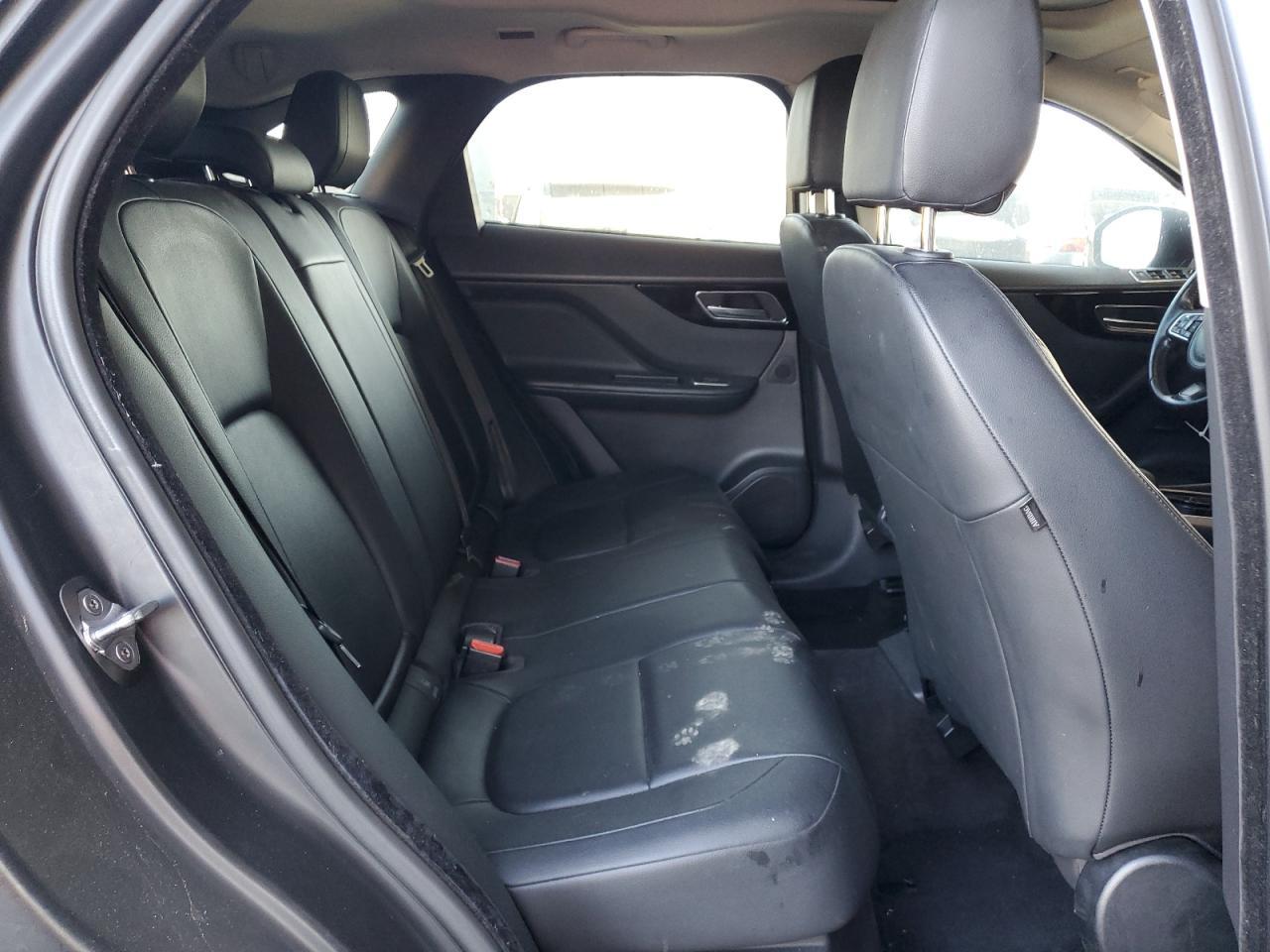 2017 JAGUAR F-Pace