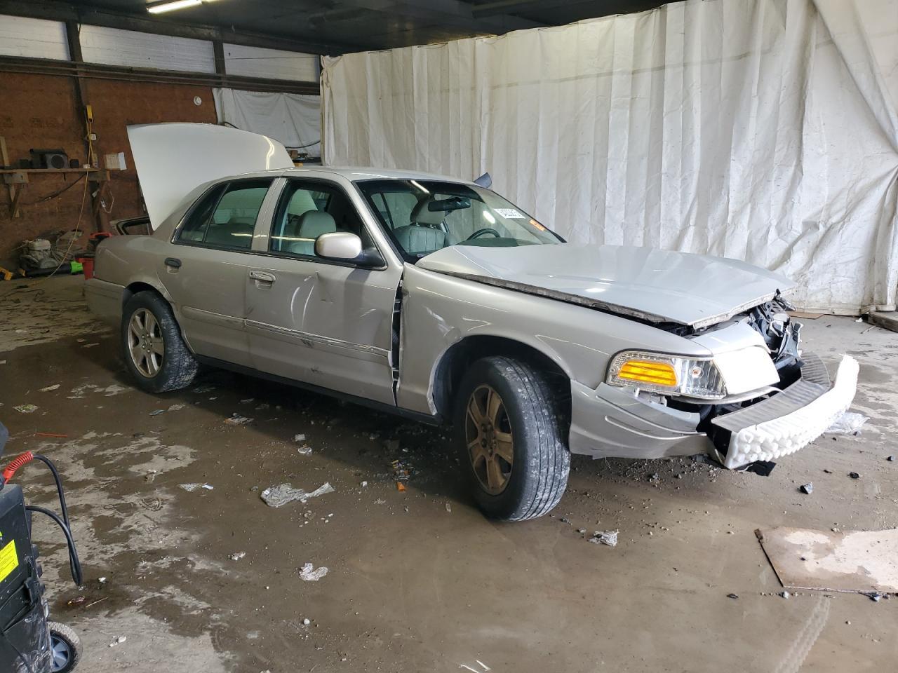 2011 FORD Crown Victoria