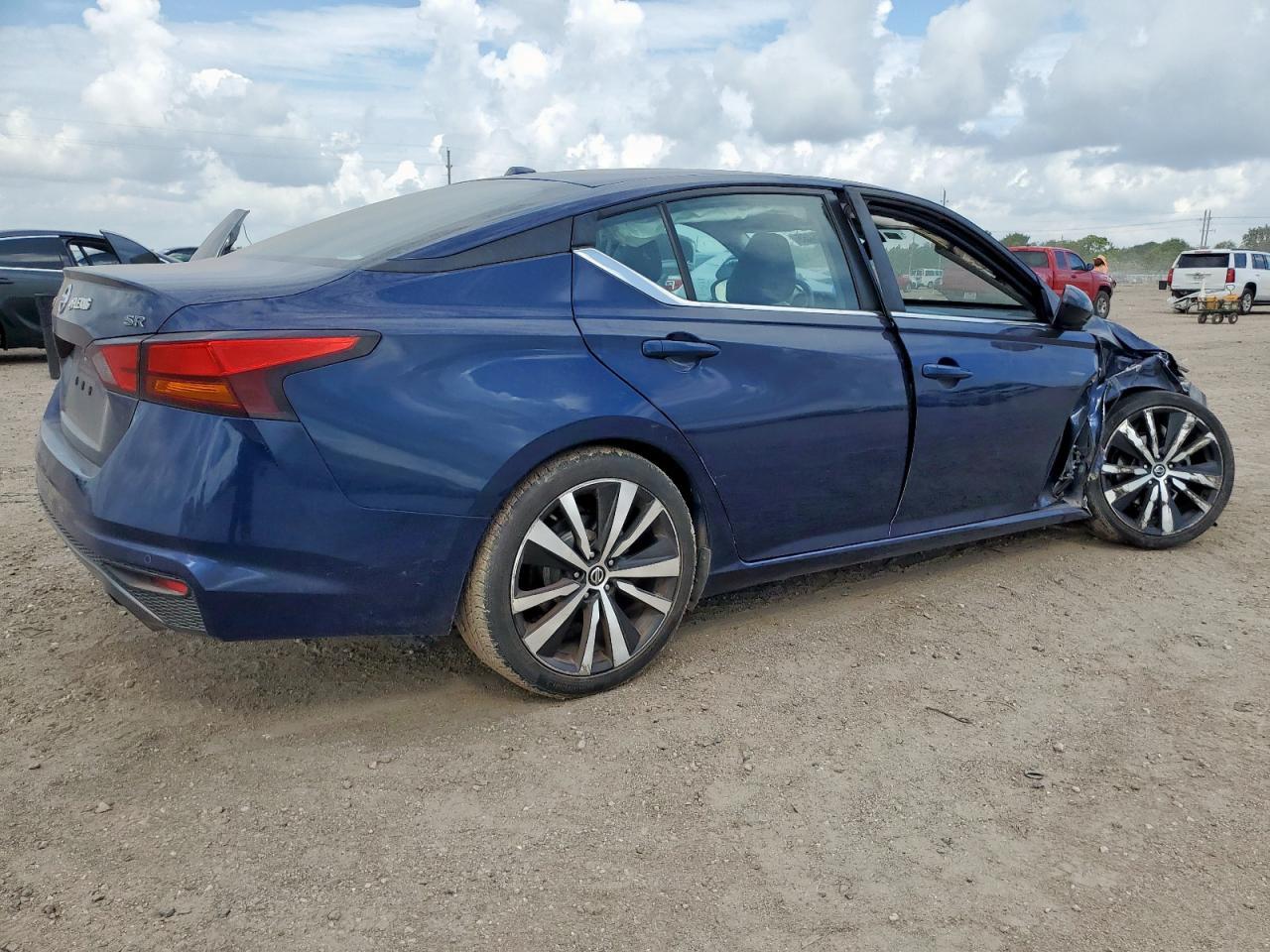 2021 NISSAN ALTIMA