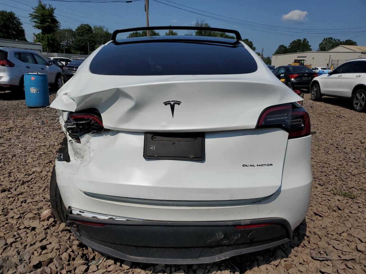 2023 TESLA MODEL Y