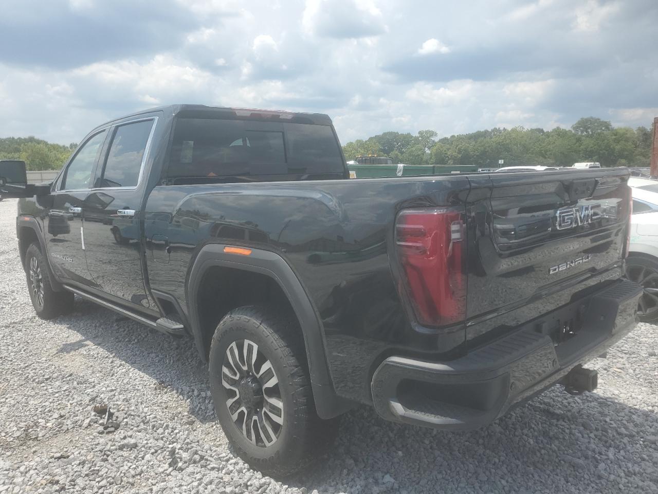 2025 GMC Sierra